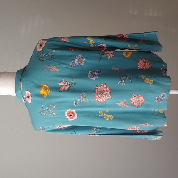 Pull&Bear | Floral Crop Button Down Top - Picture 4 of 12